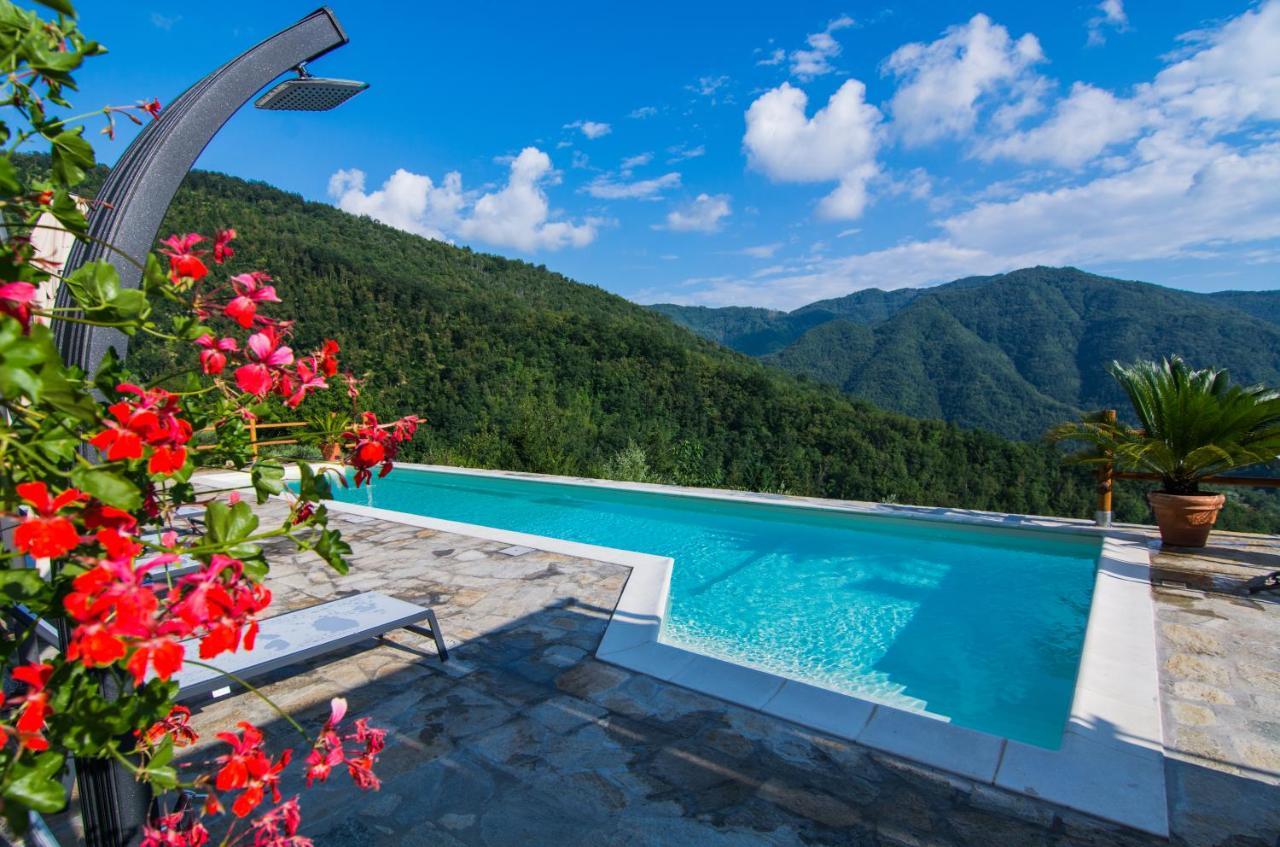 Agriturismo Casa Turchetti Comano  Экстерьер фото