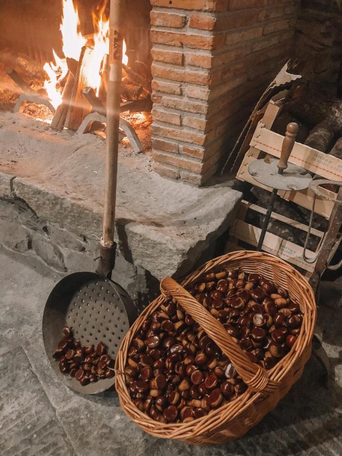 Agriturismo Casa Turchetti Comano  Экстерьер фото
