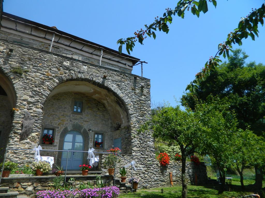 Agriturismo Casa Turchetti Comano  Экстерьер фото