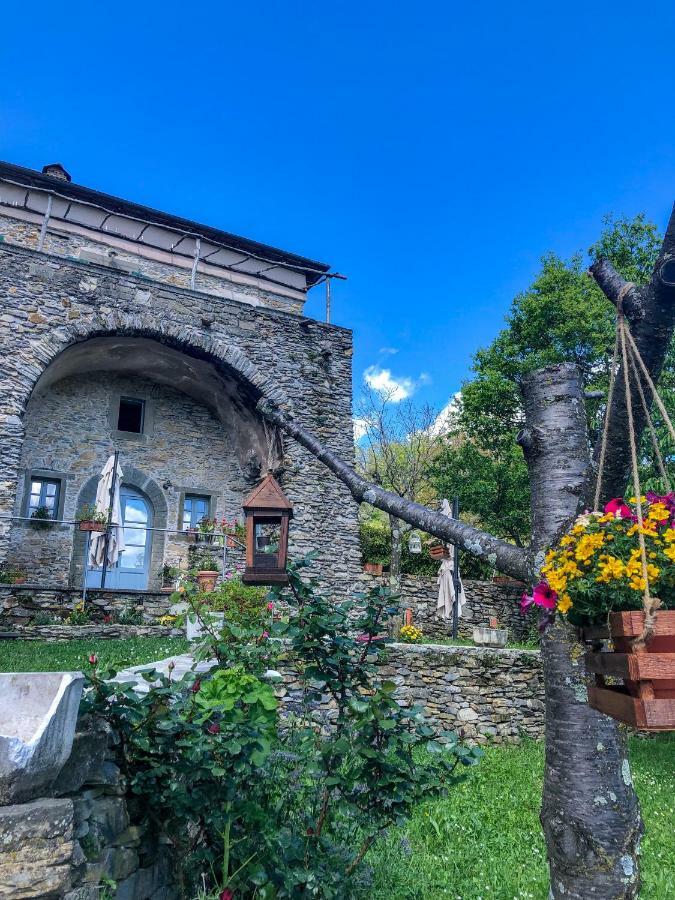 Agriturismo Casa Turchetti Comano  Экстерьер фото